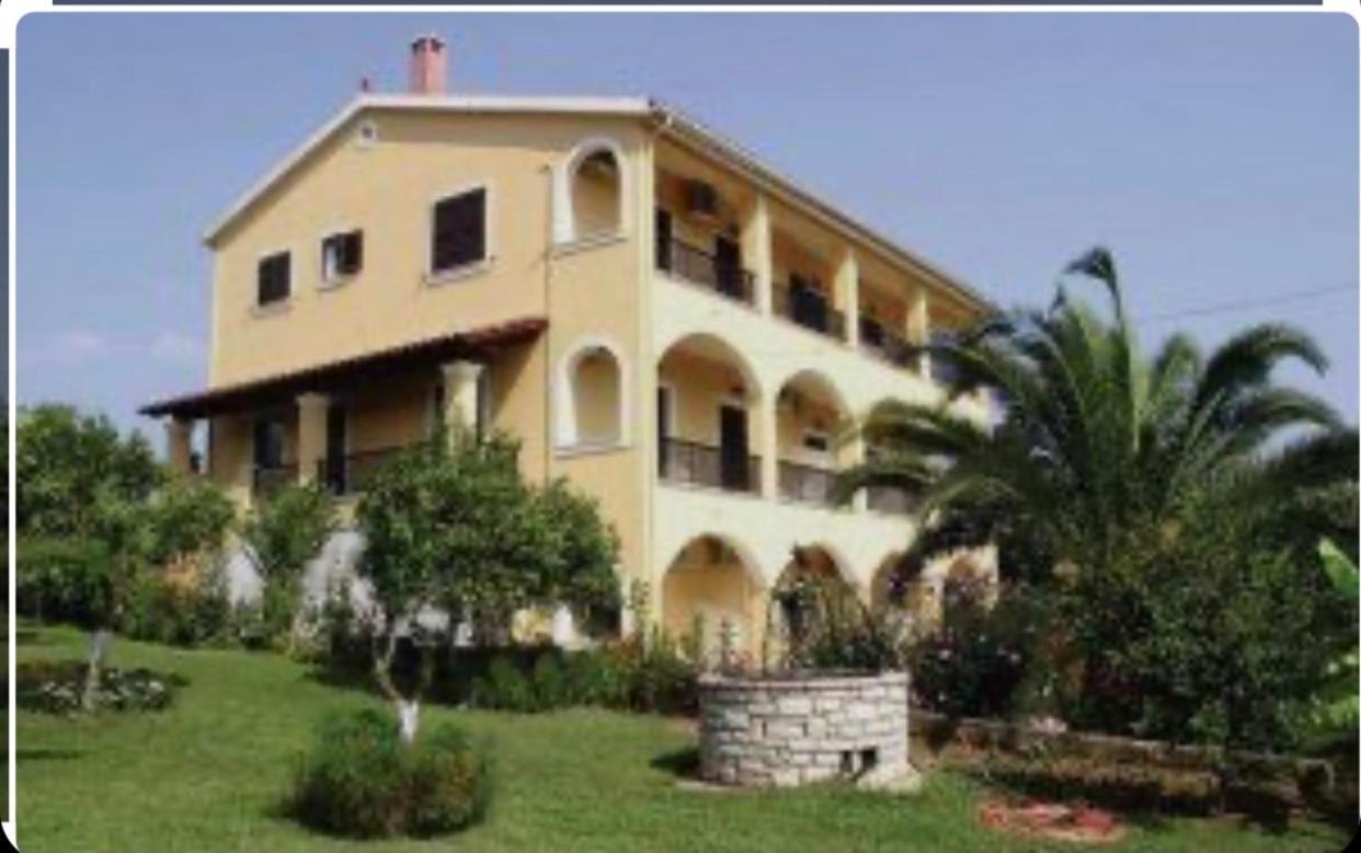 Nikoleta's Corfu Διαμέρισμα *